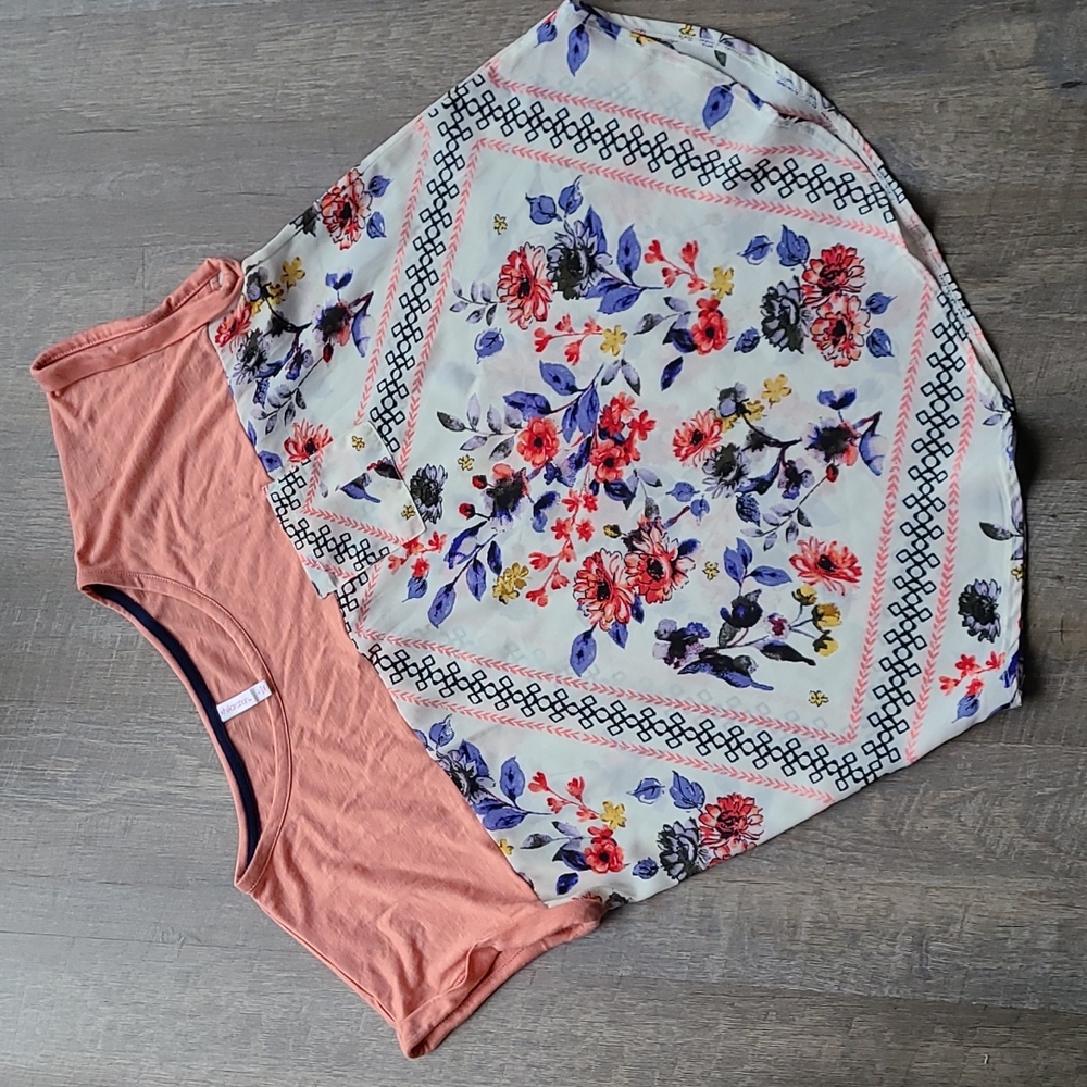 Xhilaration Mixed media Short Sleeve Floral Top - Sz L